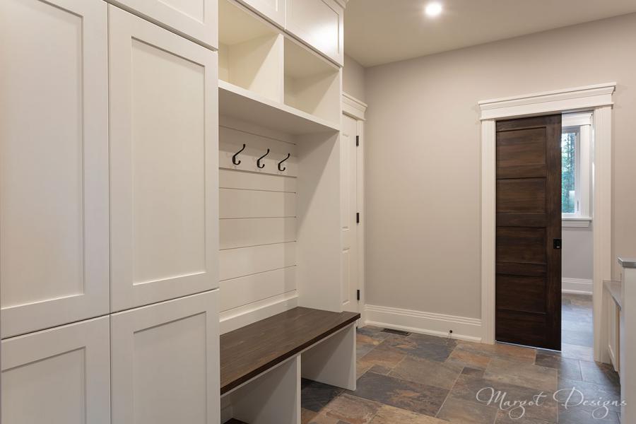 Mud room with buuilt-in storage